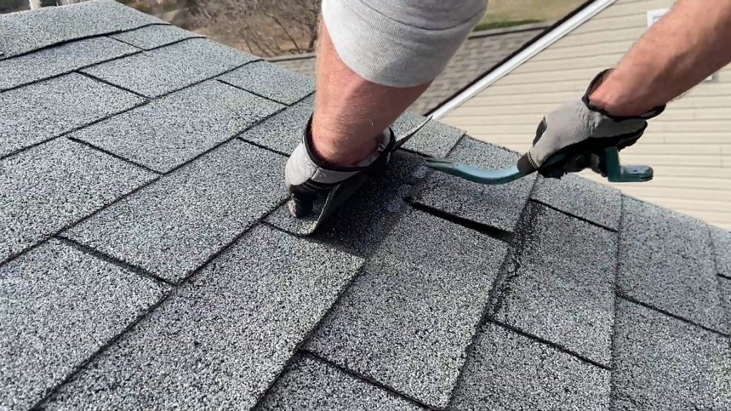 Repairing Roofing Shingles​