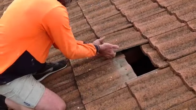 Roof Tile Replacement​